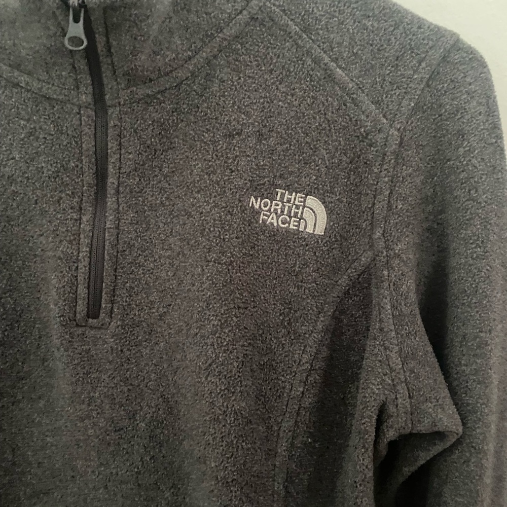 The North Face Glacier Quarter Zip Pull Over - Picture 5 of 6